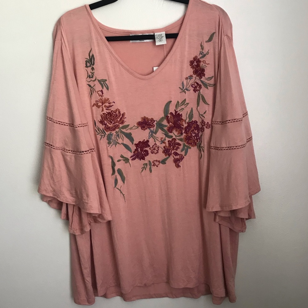 New Direction | Plus Floral Pink Blouse